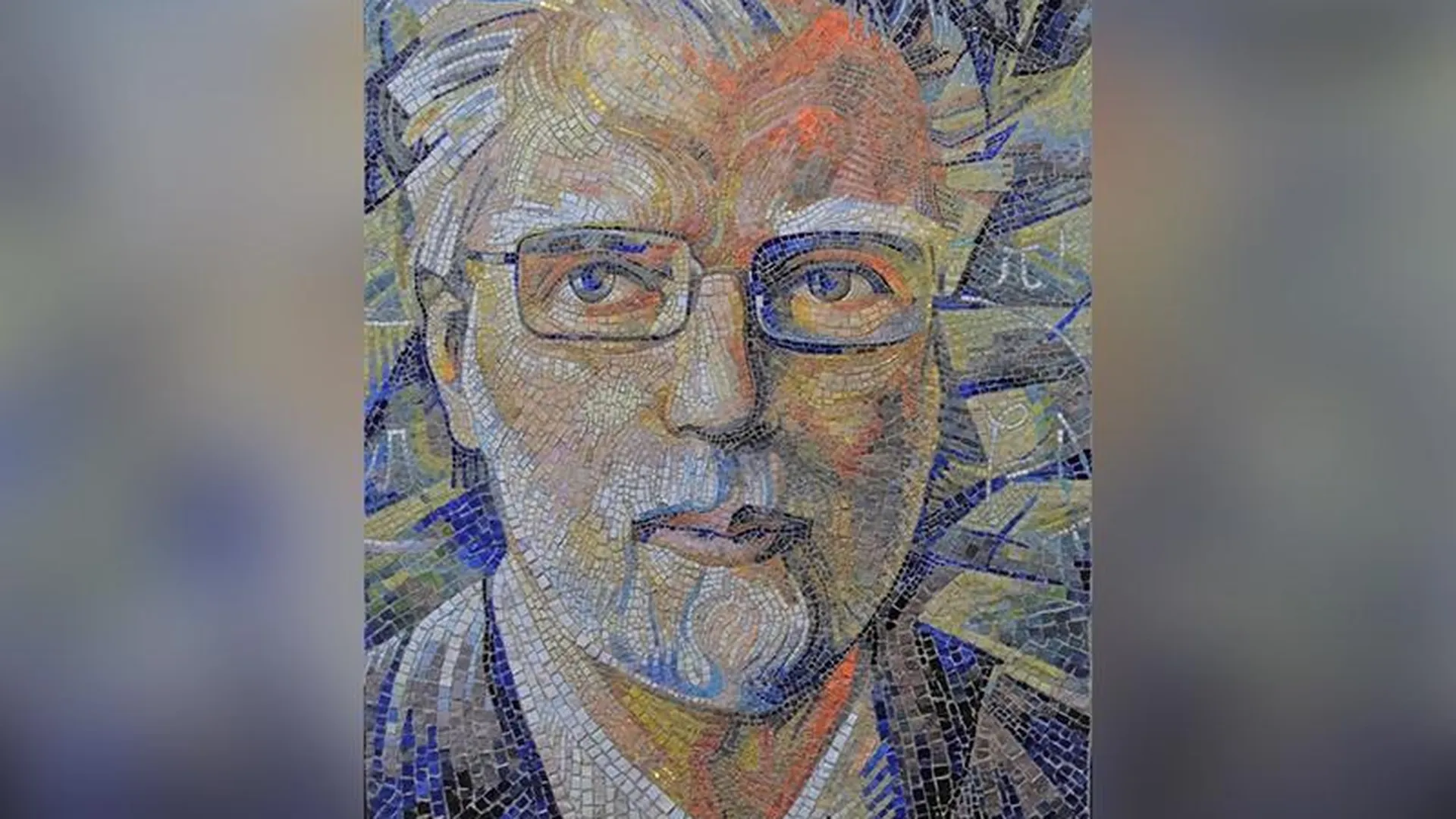 Увековечить в смальте: в Дубне художник создал мозаичный портрет знаменитого ученого